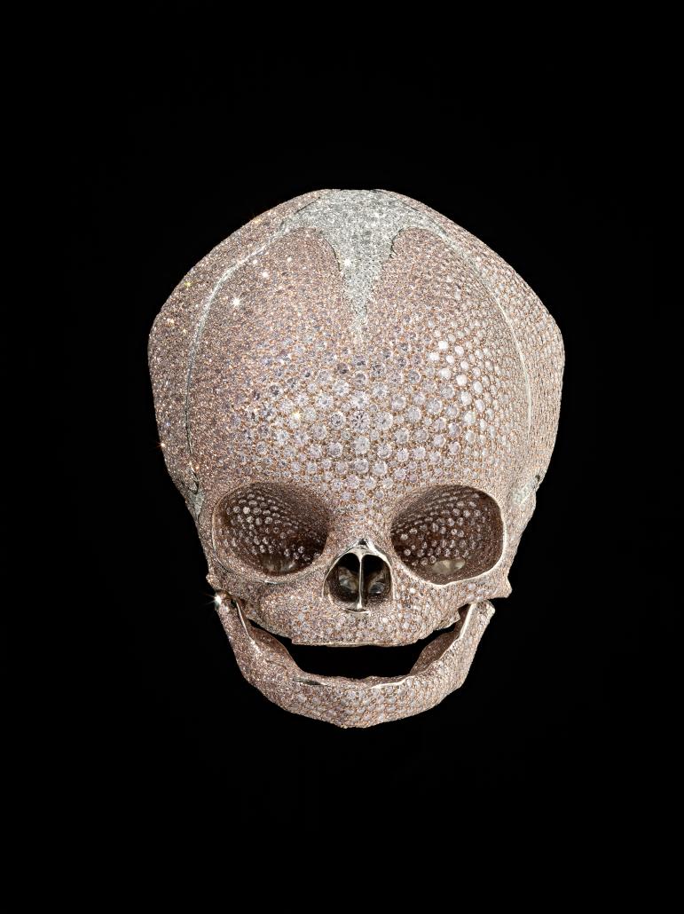 英國當代藝術家Damien Hirst...生死概念的詭譎詮釋與藝術爭議